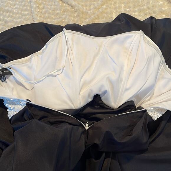 Betsy & Adam Color Block Black White  Sequin Bodice Gown Size 8 Formal Evening - Picture 12 of 15